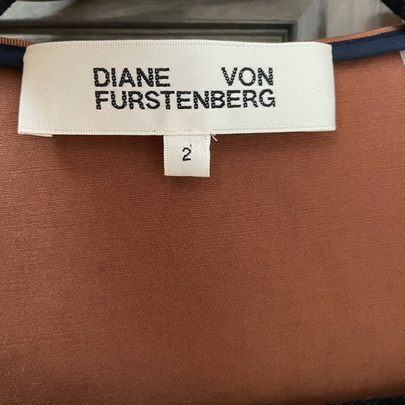 Diane von Furstenberg sleeveless zip-front belted dress - Picture 3 of 8